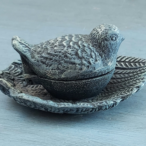 Vintage Cast Iron Bird/Leaf Trinket Box - Picture 6 of 9